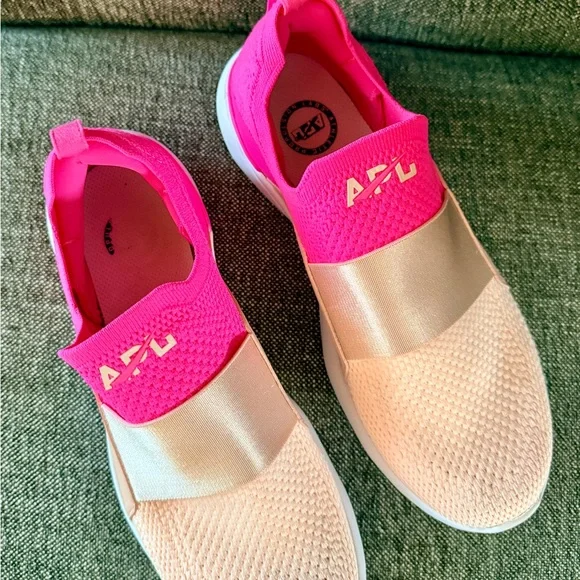 Free People APL Techloom Bliss Sneaker Mesh Pink Rose Dust size 8.5 - Picture 3 of 12